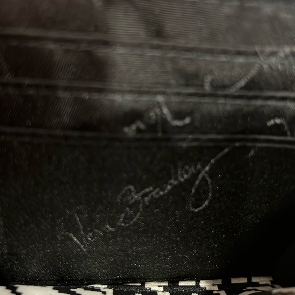 Vera Bradley Red Deco Daisy zippered wallet - Picture 7 of 7